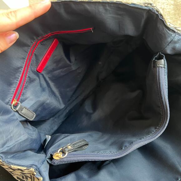 Tommy Hilfiger Signature "TH" Logo Black & Tan Large Canvas Purse 2019 - Picture 15 of 16